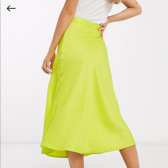 Monki Brisa Satin midi skirt in lime green size 36 - Picture 3 of 7